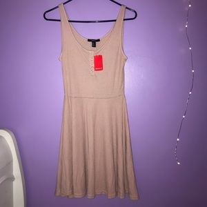BRAND NEW FOREVER 21 DRESS